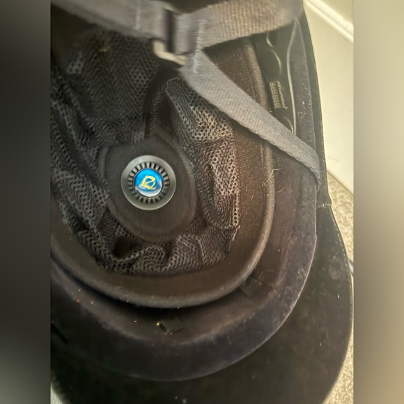 English Velvet Riding Helmet - Picture 3 of 5